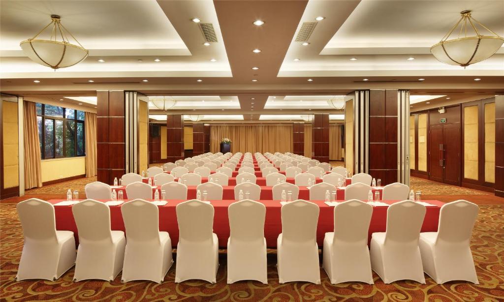 Cypress Hotel Jin Jiang Shanghai Exterior foto